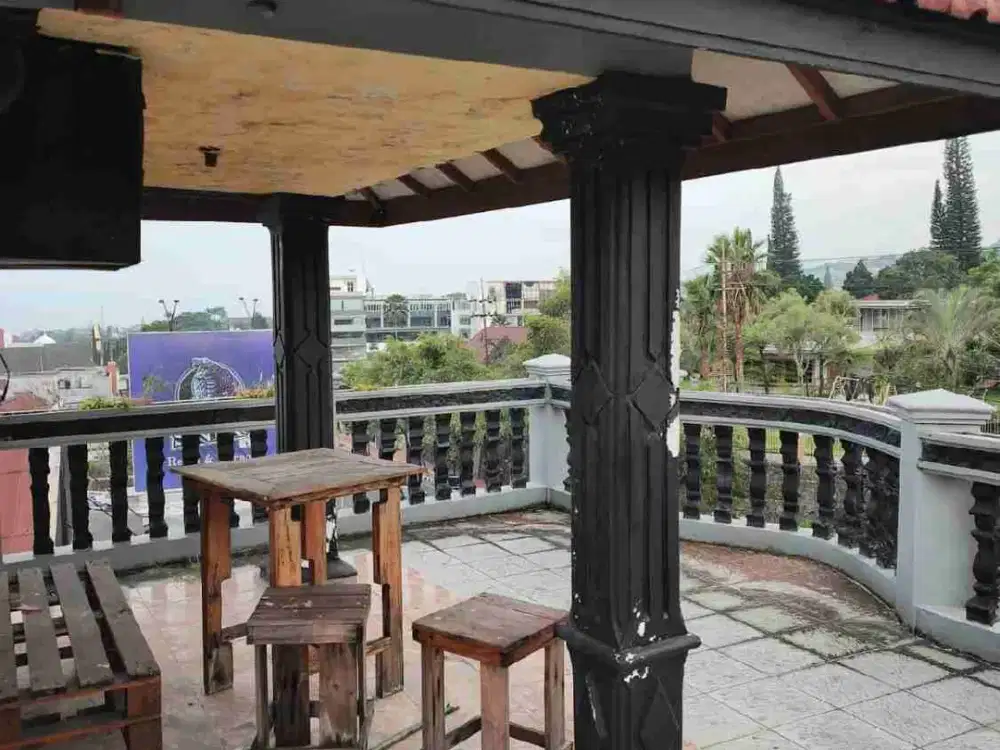 jual  murah villa  5 lantai  area  hotel di Songgokerto kota batu