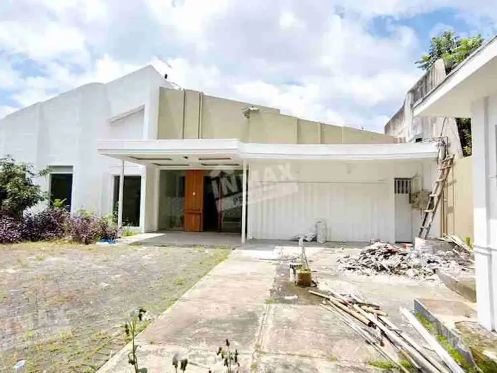 Tempat Usaha Raya Langsep Malang Luas 760 m2 Boulevard,Baru Renovasi Parkiran luas Ada 2 unit Bersebelahan