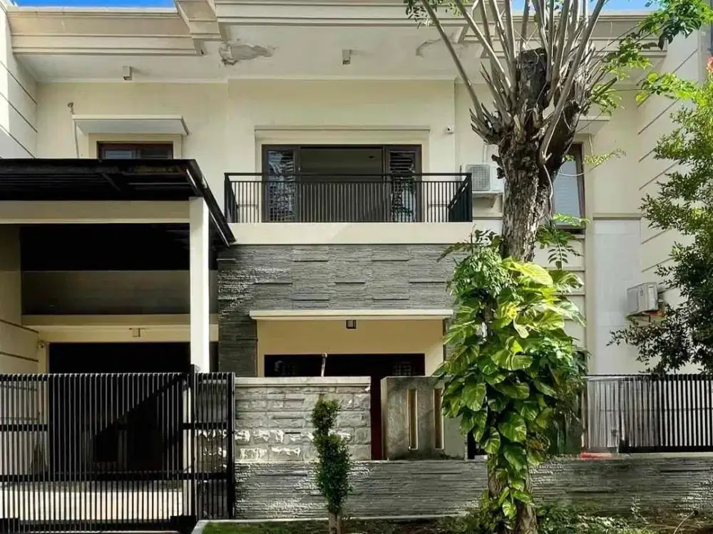 DIJUAL/DISEWAKAN RUMAH 2 LANTAI SIAP HUNI*
*