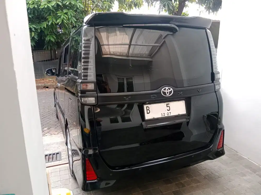 Toyota Voxy 2017 Bensin