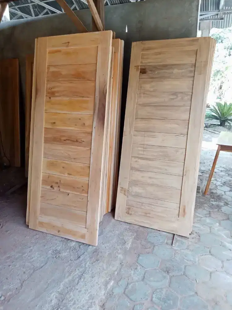 Pintu  & kusen kmar baru