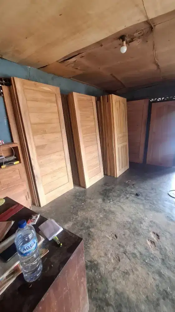 Jual kusen,pintu bisa pesen