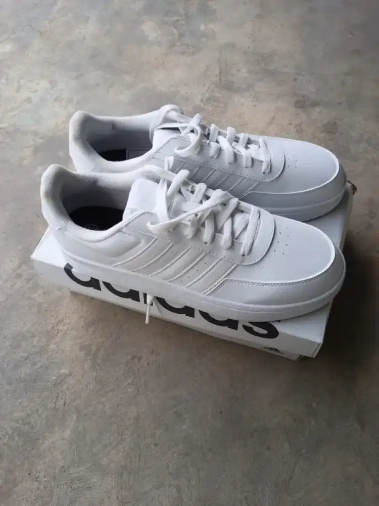 Sepatu Adidas murah