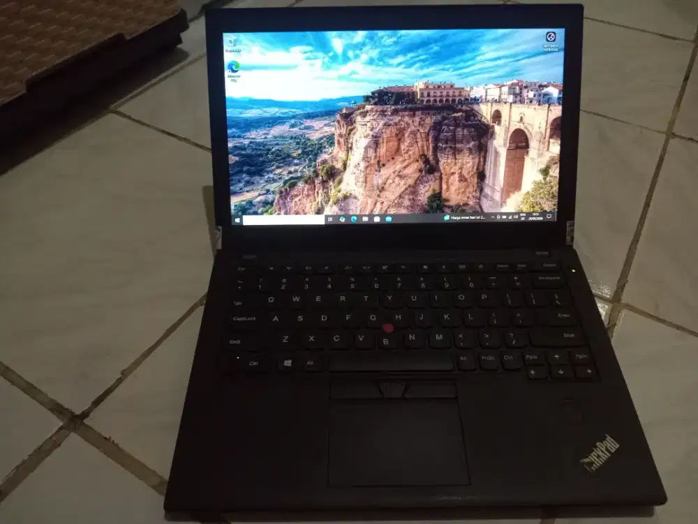 Laptop Thinkpad x260 i5 gen 6 ram 8gb ssd 512 gb