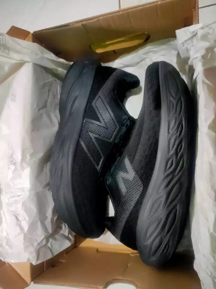 Sepatu New Balance 1080 V14 Black