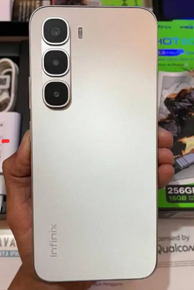 Infinix Hot 60 Pro 8+8/256 New Garansi Resmi