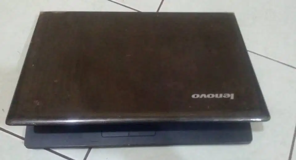 Laptop Lenovo G400-Intel Celeron CPU 1005M-RAM 4GB-HDD 500GB-Normal