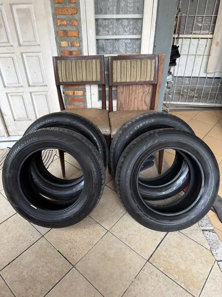 Ban Bridgestone 205/65 r16