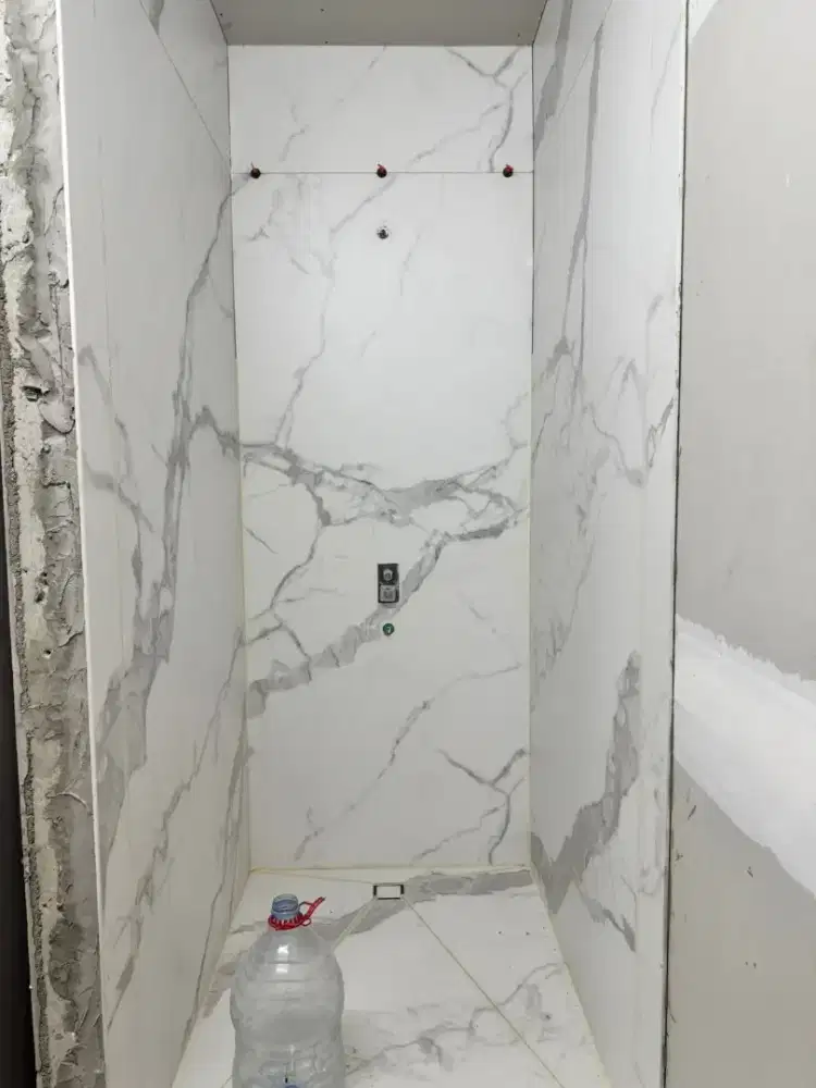 Tukang Pasang Quadra, Marmer dan Granit. Kontraktor Bangun Rumah