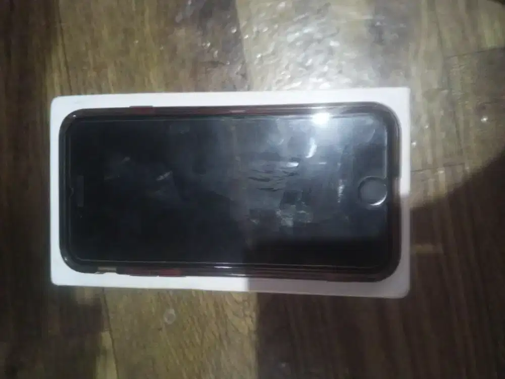 Jual Iphone SE 2 bekas