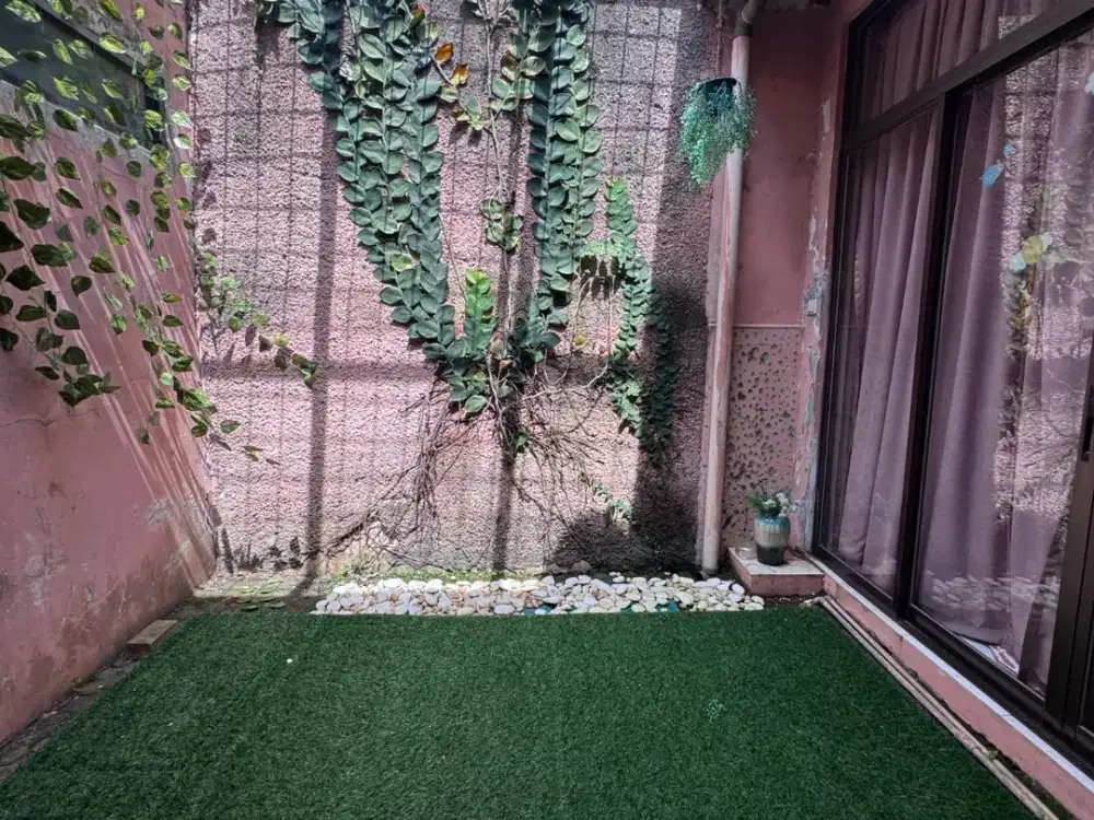 Dijual Rumah strategis bisa untuk komersial di bawah harga NJOP