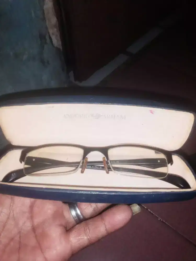 Kacamata emporio Armani