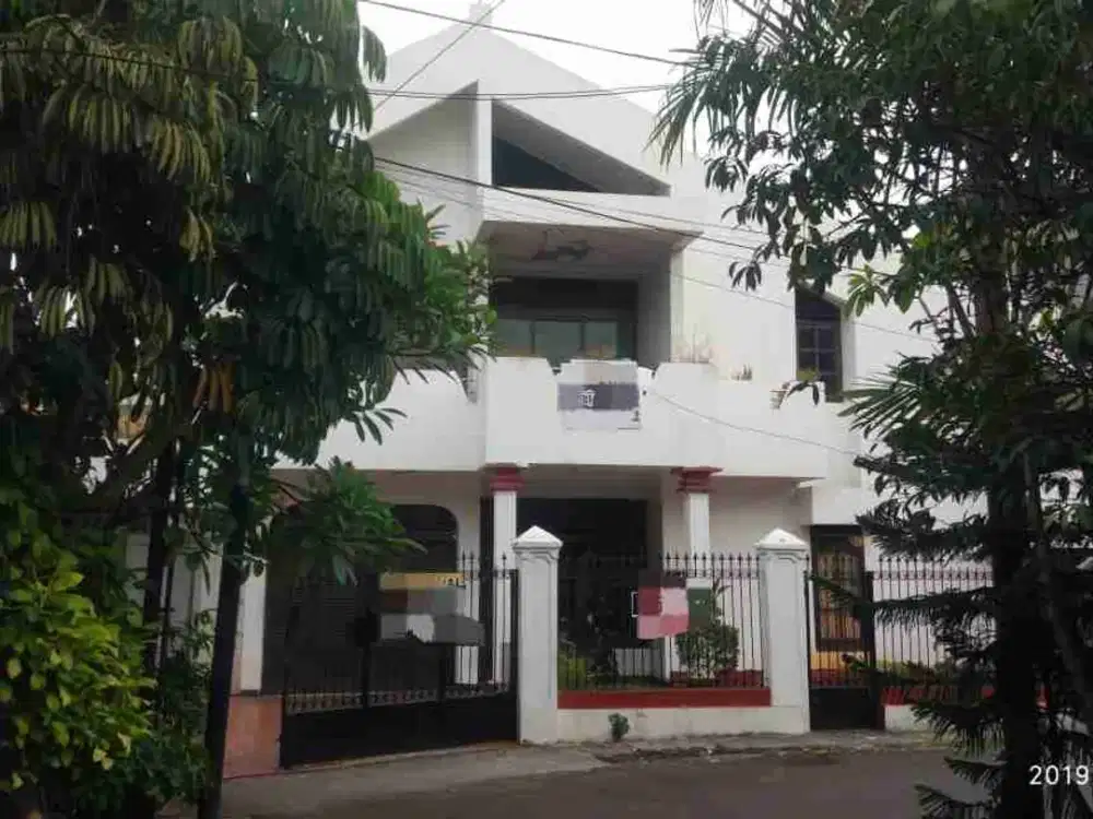0402,26c jual rumah lelang selatan di Bintaro jaya