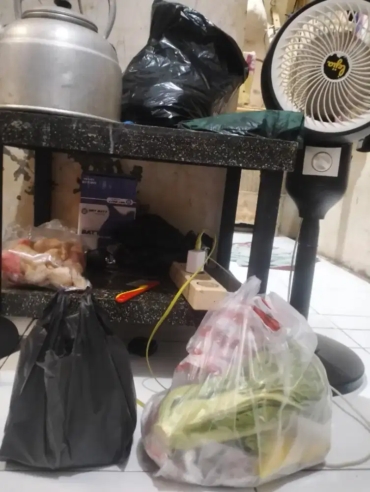 Dijual meja dan kipas