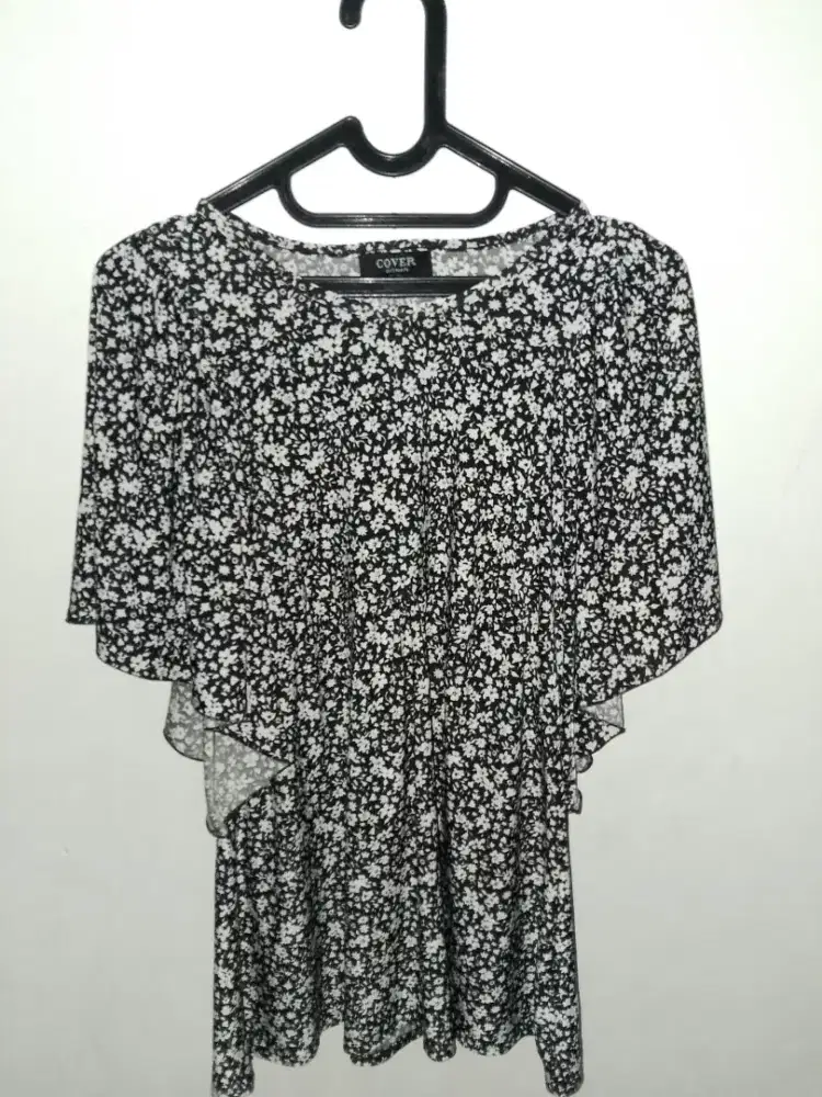 Preloved baju merk cover woman