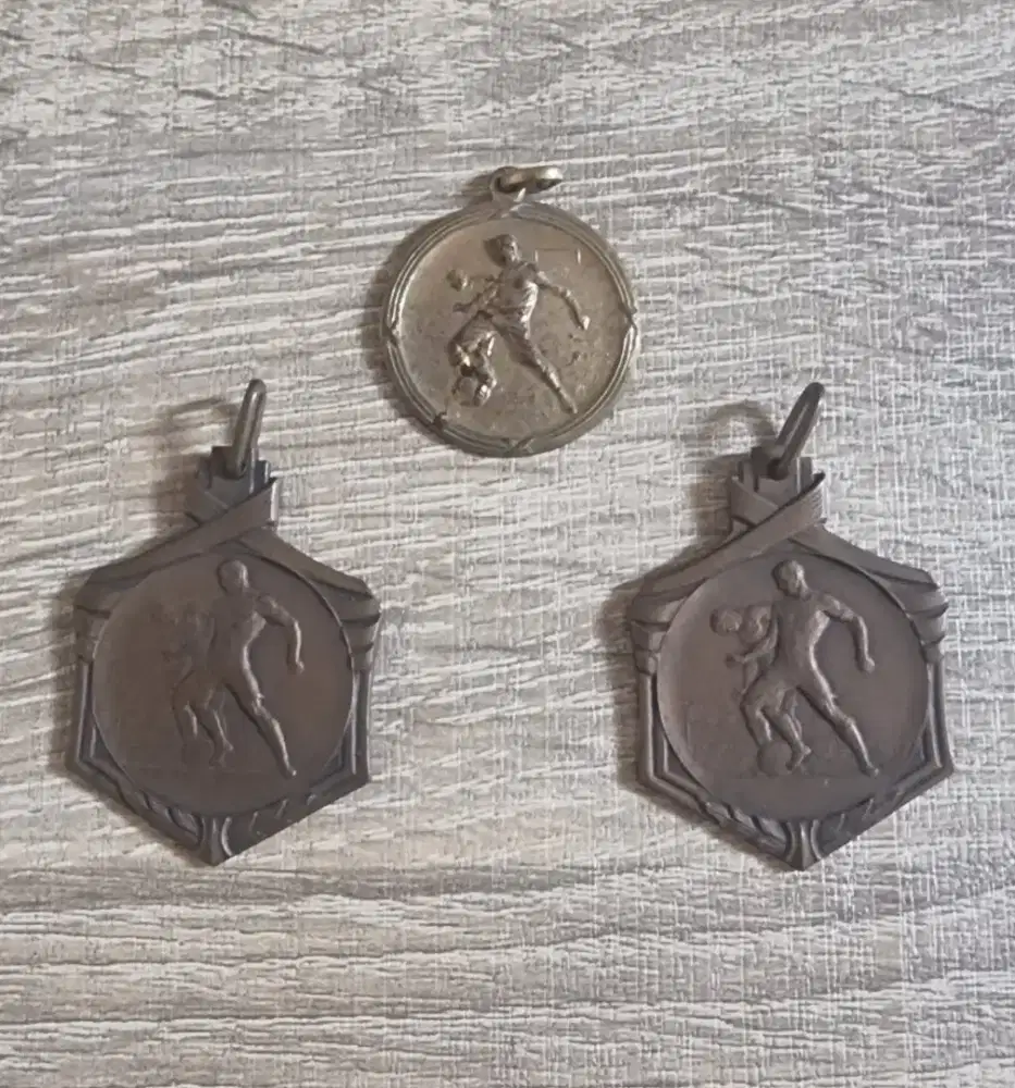 Medali Sepak Bola Antik