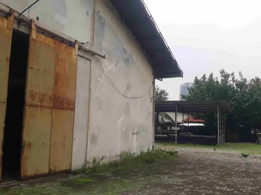 tanah dan gudang disewakan lok raya A Yani surabaya