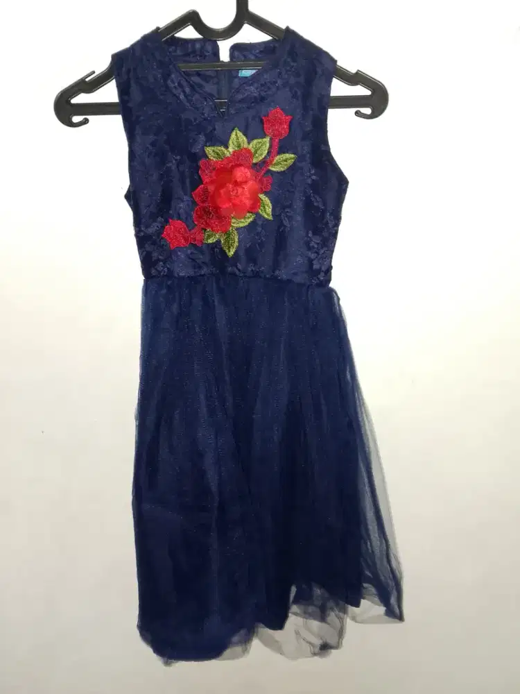 Preloved gaun anak merk kidztoo