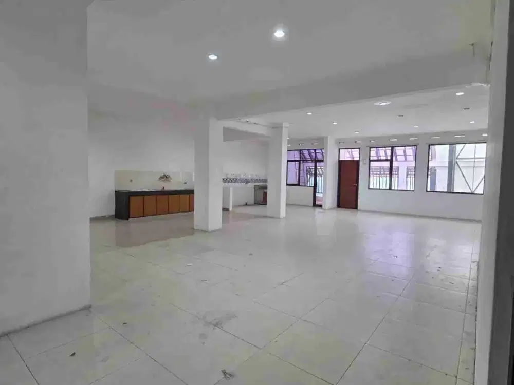 ruko rendeng di mainroad batununggal cocok untuk kursus supermarket dll kota bandung