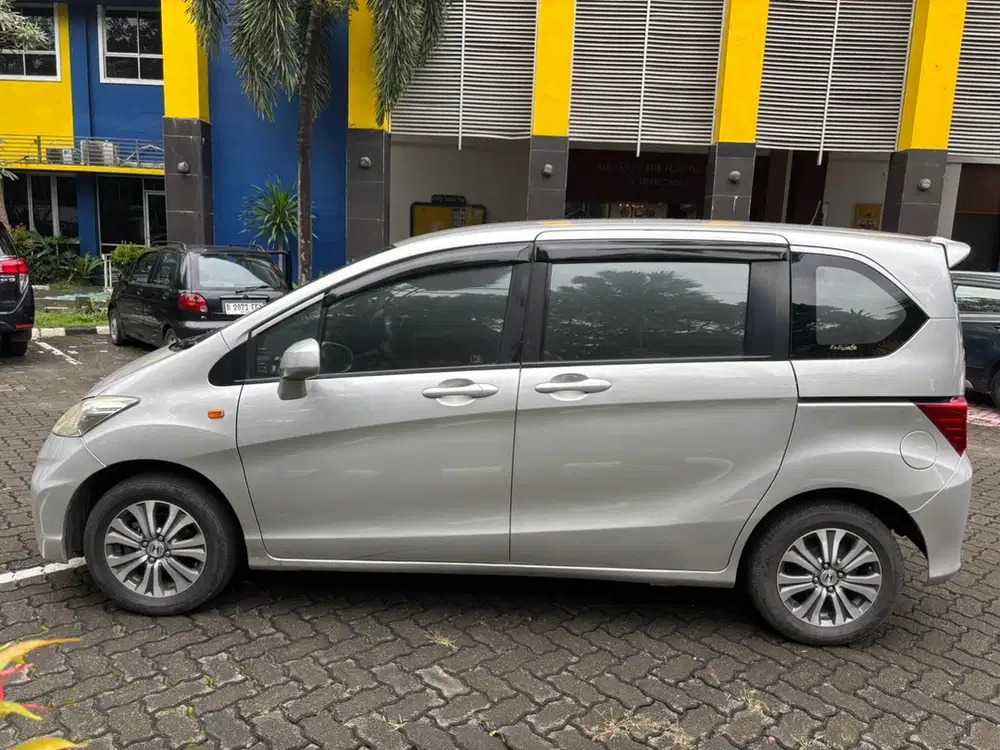 Honda Freed 2013 Bensin