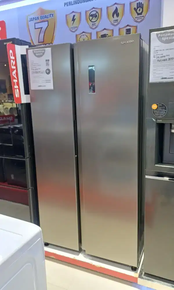 Kulkas sharp is50