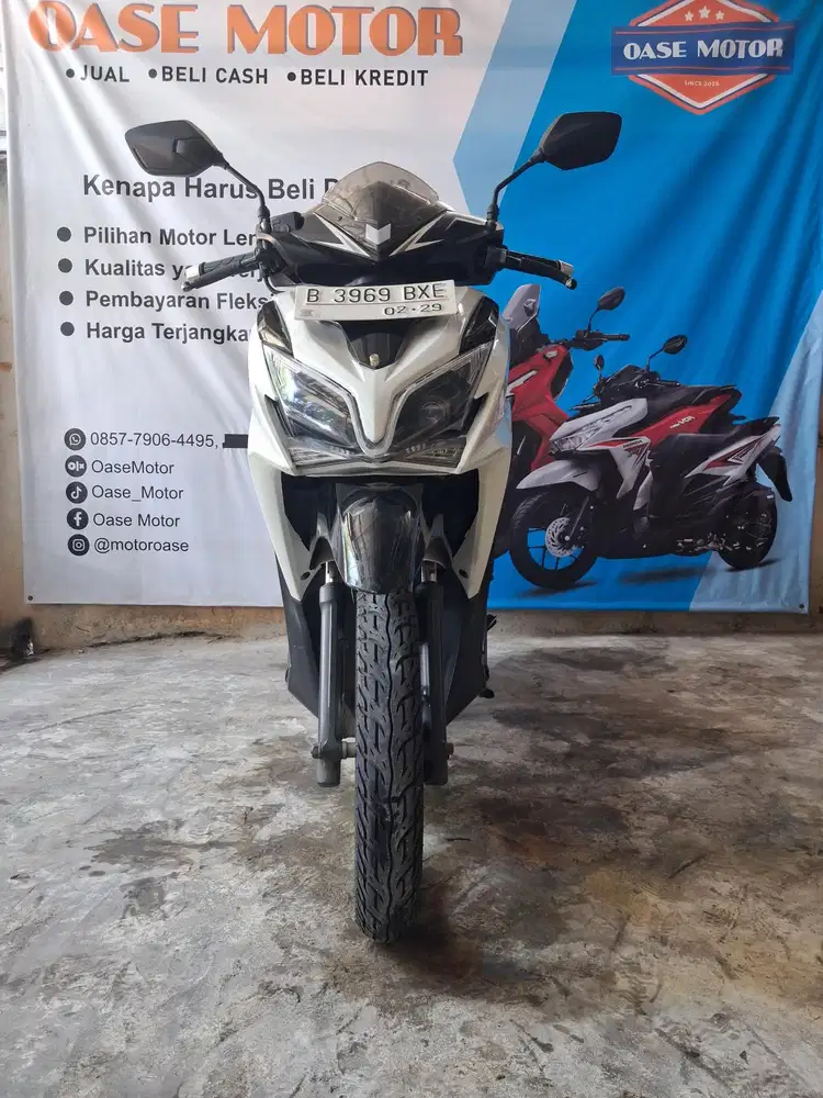 (A) Honda Vario 125 Kzr tahun 2014 Lampu Biled