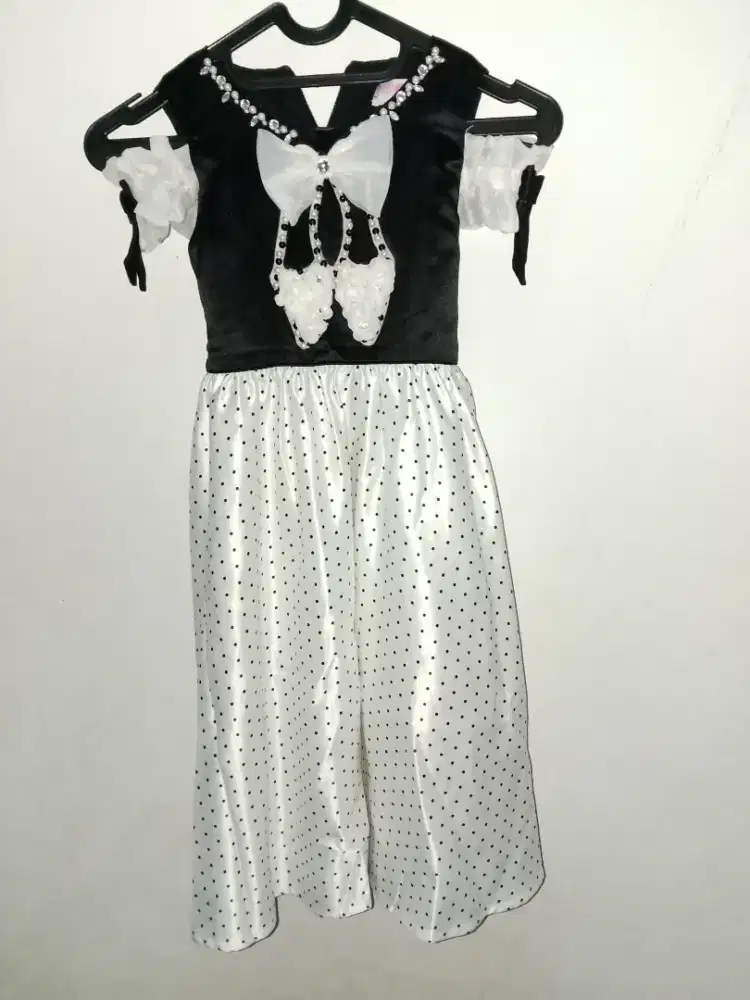 Preloved gaun pesta anak