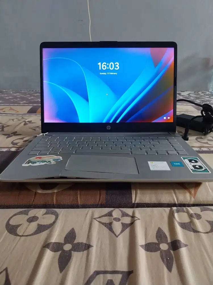 Jual Laptop HP 14s.