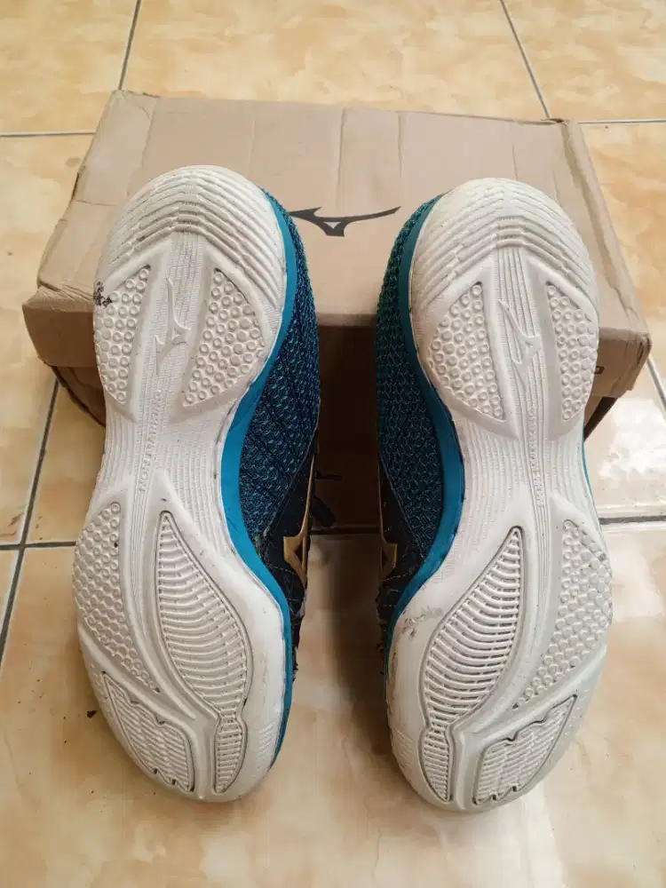 Sepatu Futsal, Mizuno Rebula ori pastinyaaa
