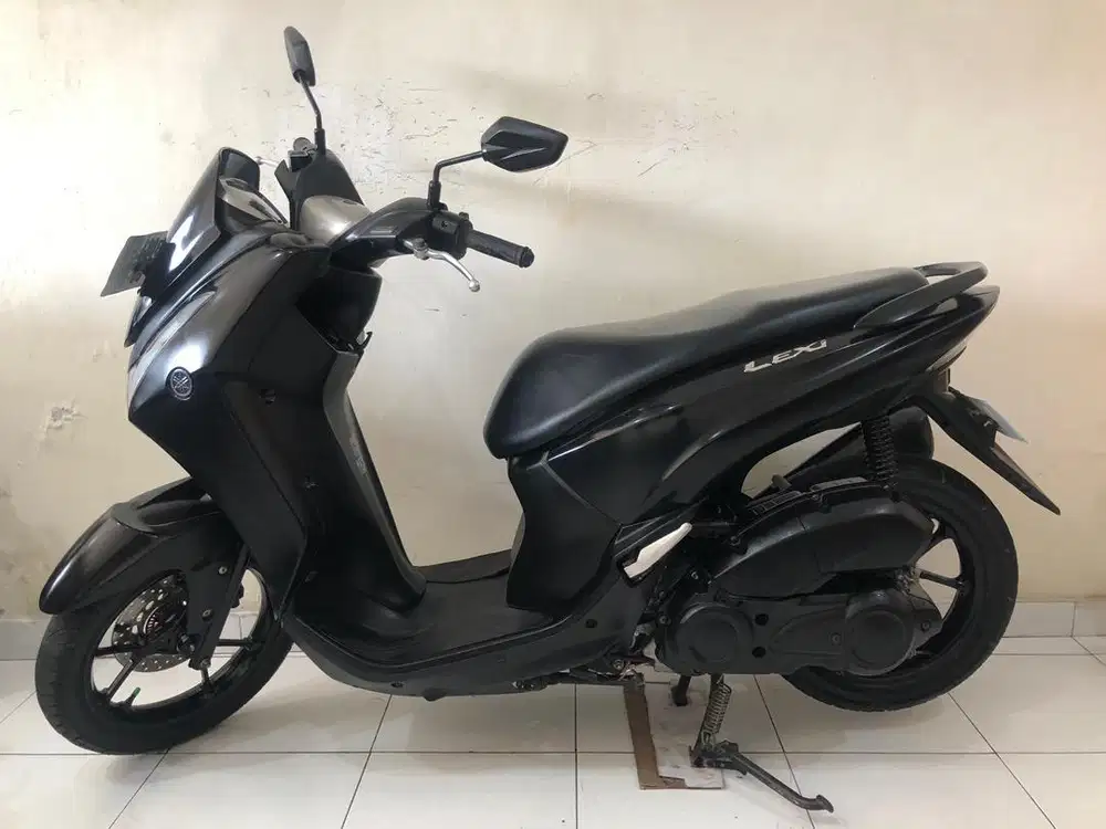 Yamaha Lexi Th.2019 hitam!!