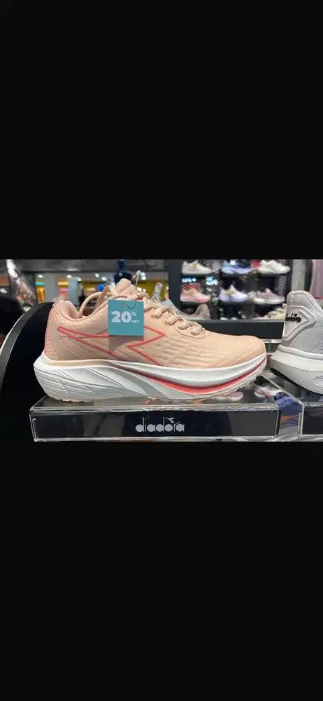 Diadora Pelio womens running shoes