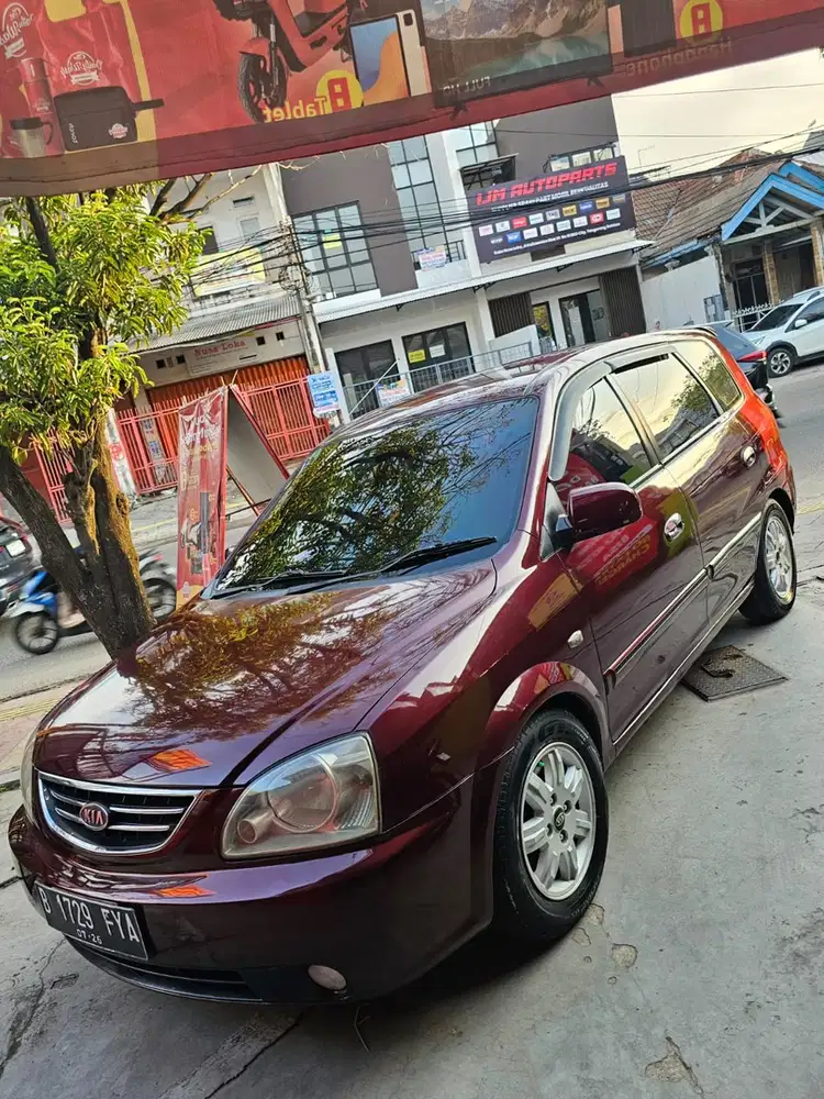 Kia Carens II 2004 Bensin