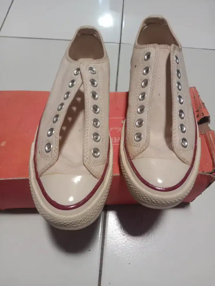Sepatu converse