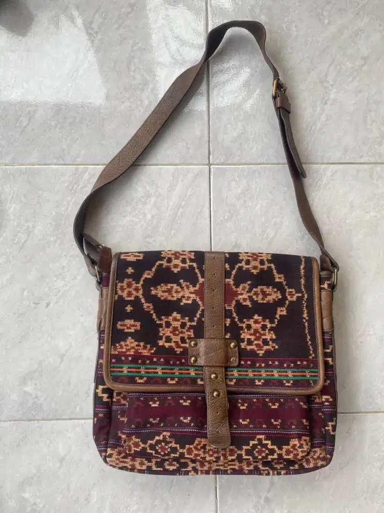 Tas kulit barang bagus seperti baru