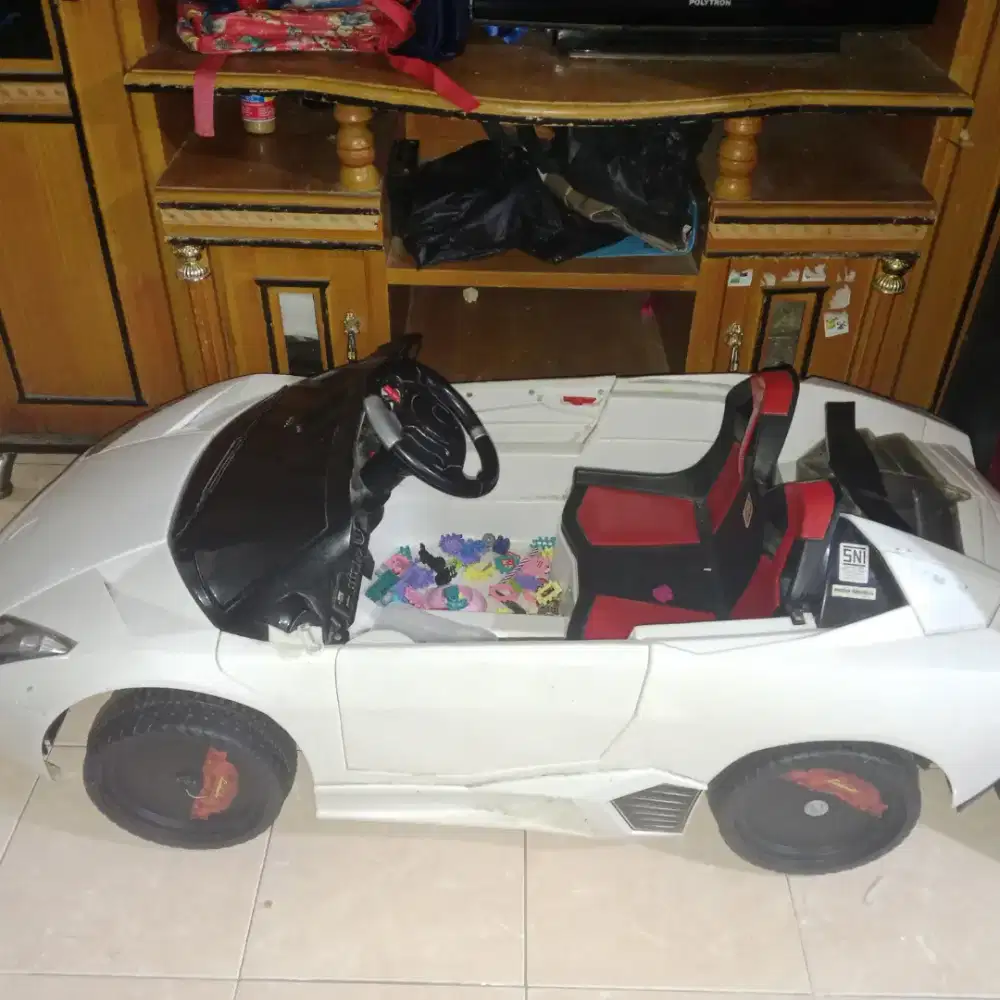 Mobilan AKI lamborgini