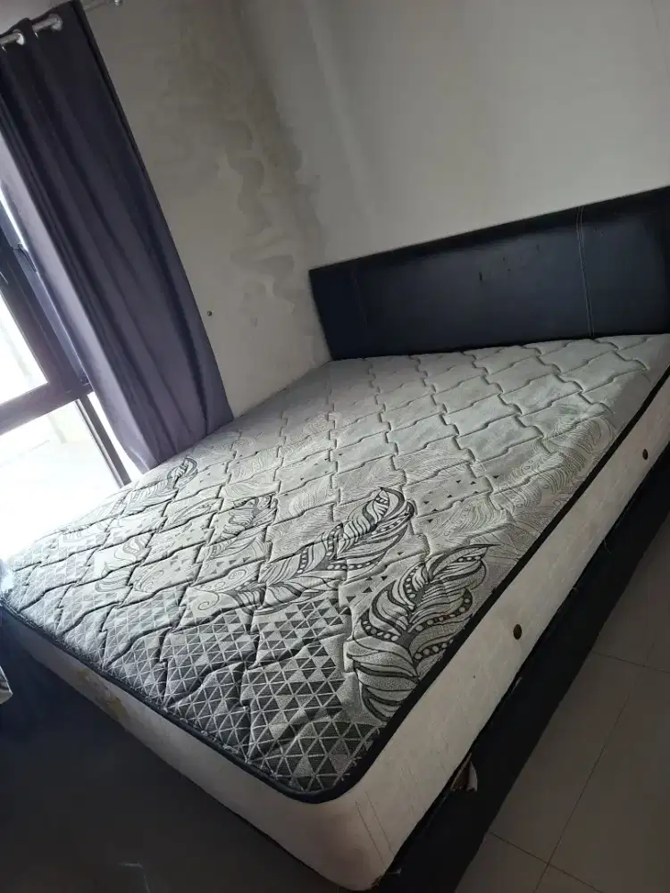 Spring Bed Comforta dan Divan 180 x 200 cm