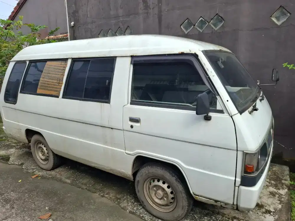 mitsubishi l300 minibus travel