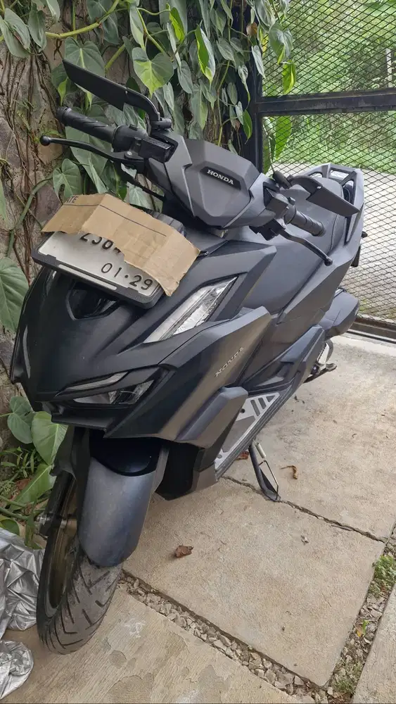 Vario 160 ABS Hitam