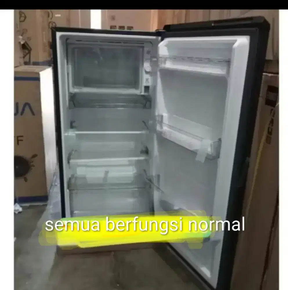 Kulkas 1 pintu 180 L AQUA