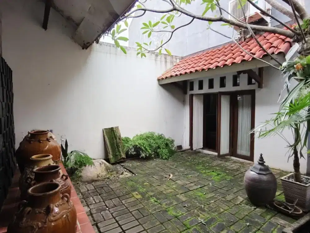 Rumah tua cantik terawat di bintaro jaya sektor 9 pr 17861