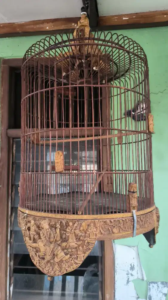 Kandang / sangkar burung ukir
