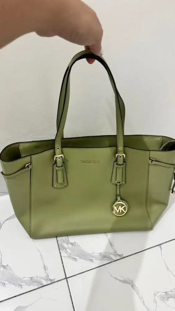 Michael kors warna light green original