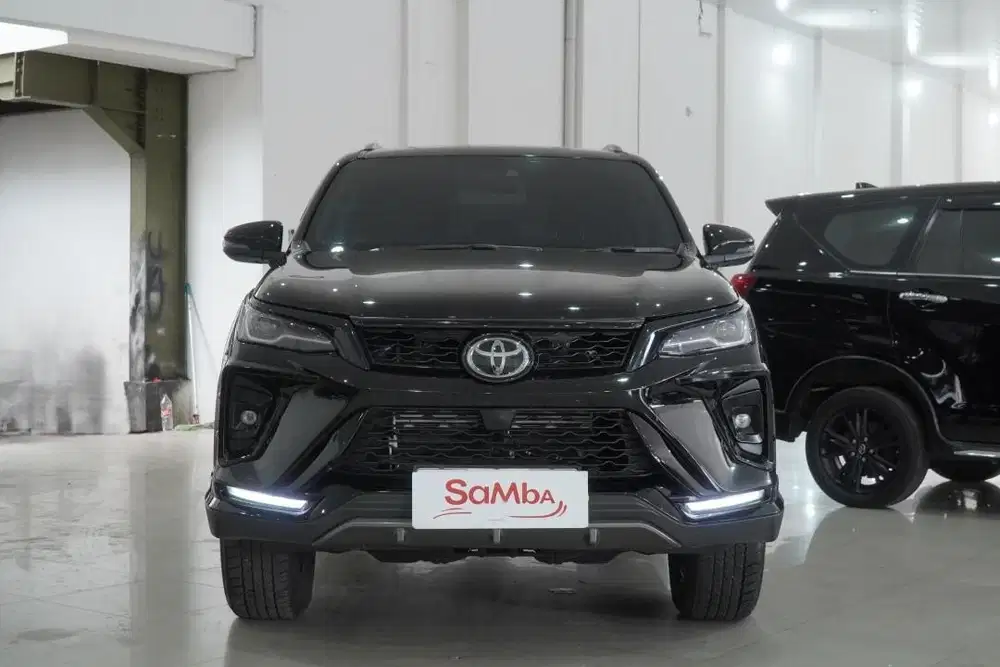 TOYOTA FORTUNER VRZ GR 2.8 LEGENDER 4X2 MATIC 2025..KM 6RB PAJAK AGUST