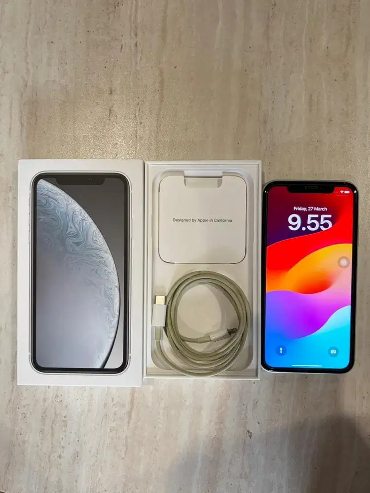 Dijual iPhone XR 128 GB White