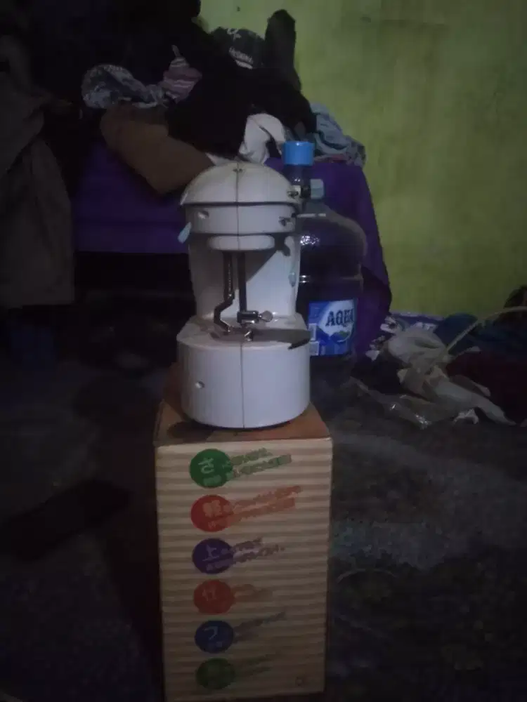 Di jual cepat mesin jahit mini murah