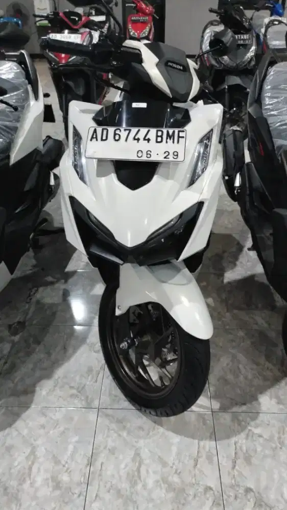 VARIO 160 ABS TAHUN 2024