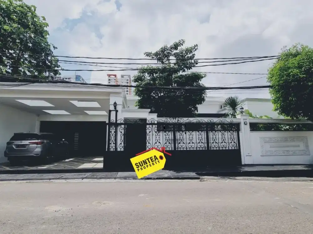 Rumah Mewah Luas di Cilandak – LT 515 m², SHM, Garasi 4 Mobil, Siap Huni (im)