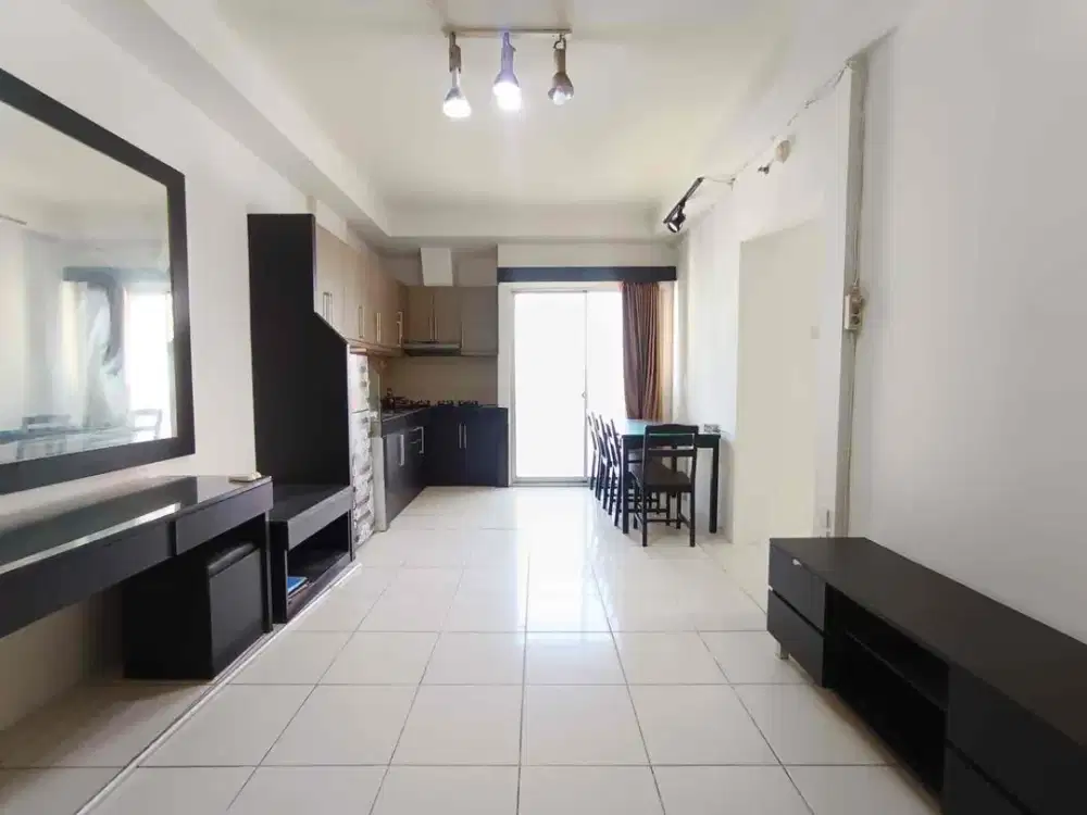 Disewakan tipe 3br semi furnish apartment mediterania garden residence 2