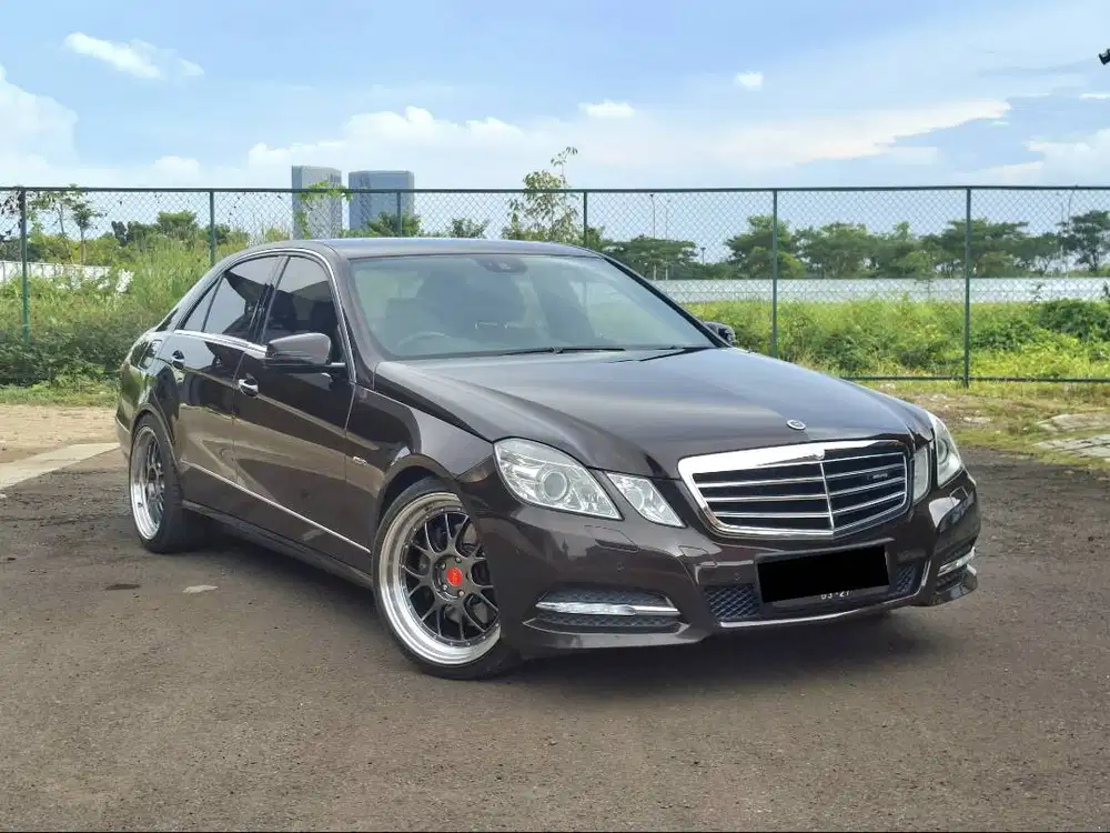 MERCEDES BENZ E250 AVANTGARDE 2011