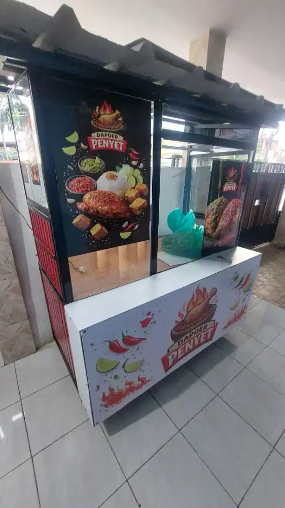 Etalase gerobak jualan